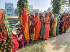 बिहार विधानसभा चुनाव 2025: पहले चरण में रिकॉर्ड तोड़ 65% मतदान, एनडीए-महागठबंधन में दावों की जंग बिहार विधानसभा चुनाव 2025