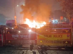 दिल्ली लाल किला धमाका: ऐतिहासिक स्थल के पास कार में भीषण विस्फोट, इलाके में मची अफरातफरी लाल किला कार विस्फोट